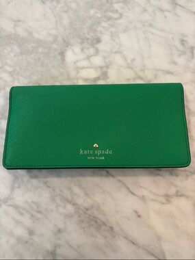kate spade emerald green saffiano continental wallet
